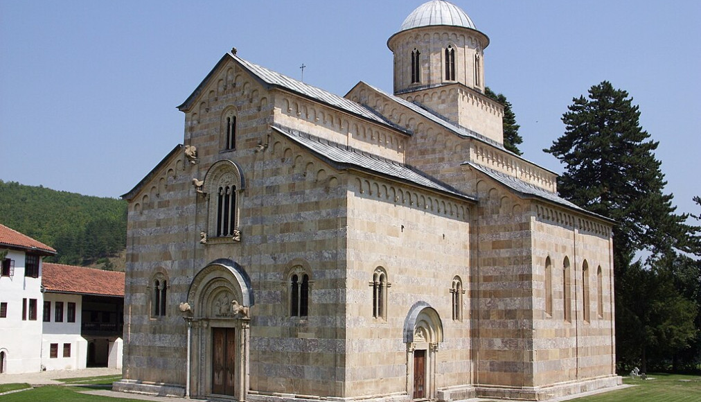 Le monastère de Visoki Dečani au Kosovo / ©Julian Nyča, CC BY-SA 4.0 Wikimedia Commons