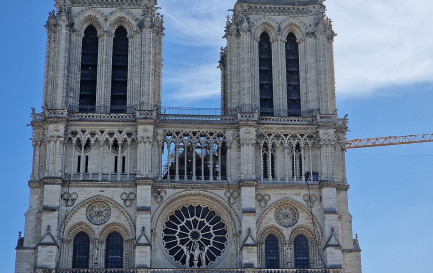 Notre-Dame de Paris / ©Tom Corser, CC BY-SA 3.0 via Wikimedia Commons