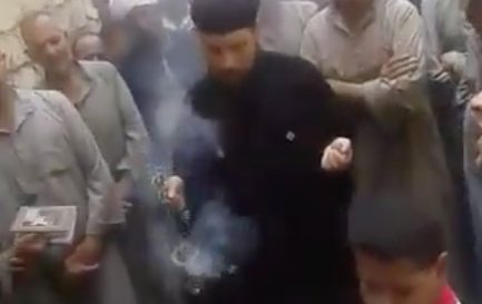 Funérailles en pleine rue d’un homme de 68 ans / Capture d’écran d’une vidéo publiée sur Facebook
