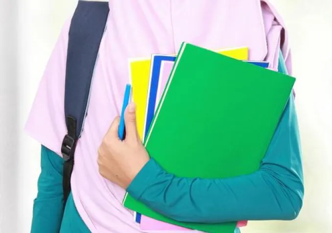 Le voile à lʹécole refait débat