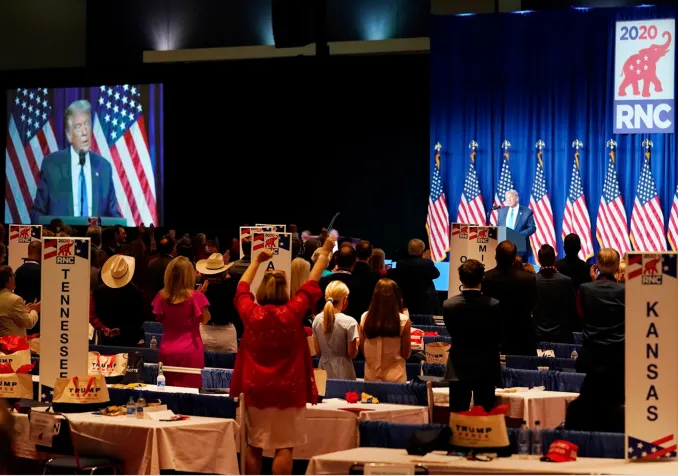 Donald Trump pendant le premier jour de la convention républicaine @AP Photo/Chris Carlson
