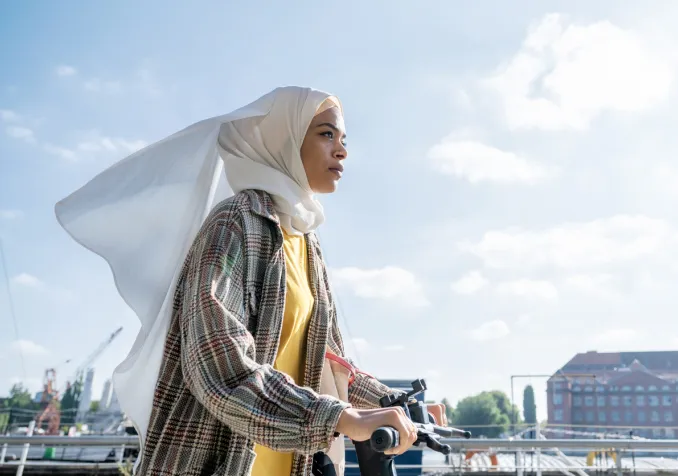 Le vêtement religieux est à l’affût des dernières tendances. IStock