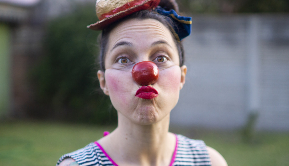 Depuis quelques années, des ateliers proposent d’expérimenter le jeu de clown comme outil de cheminement spirituel. Rencontre. / IStock