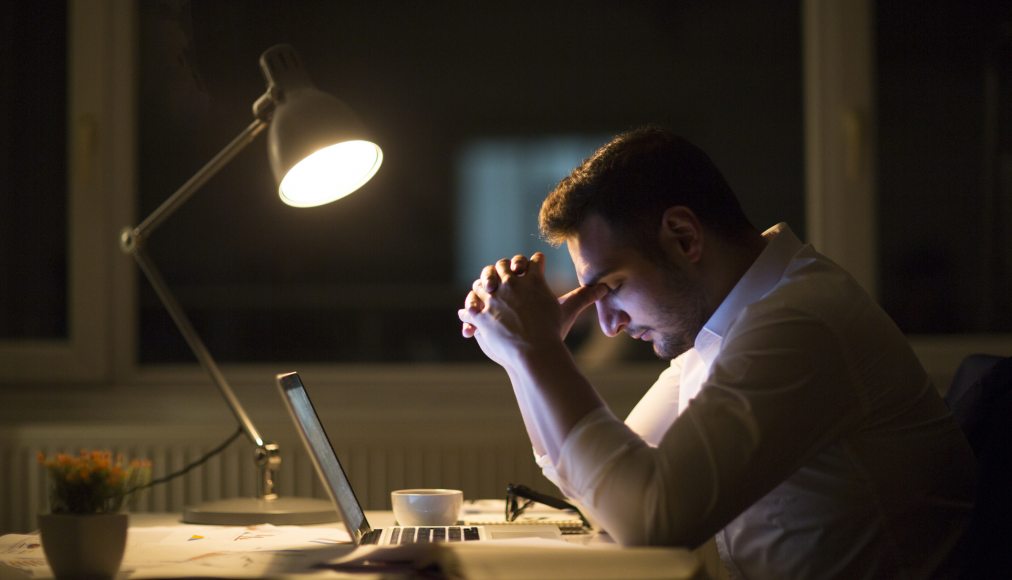 &quot;La diminution constante des ressources financières peut être ressentie comme un facteur de stress supplémentaire&quot;, déclare Christine Cand Barbezat, responsable RH de l&#039;EREN / IStock