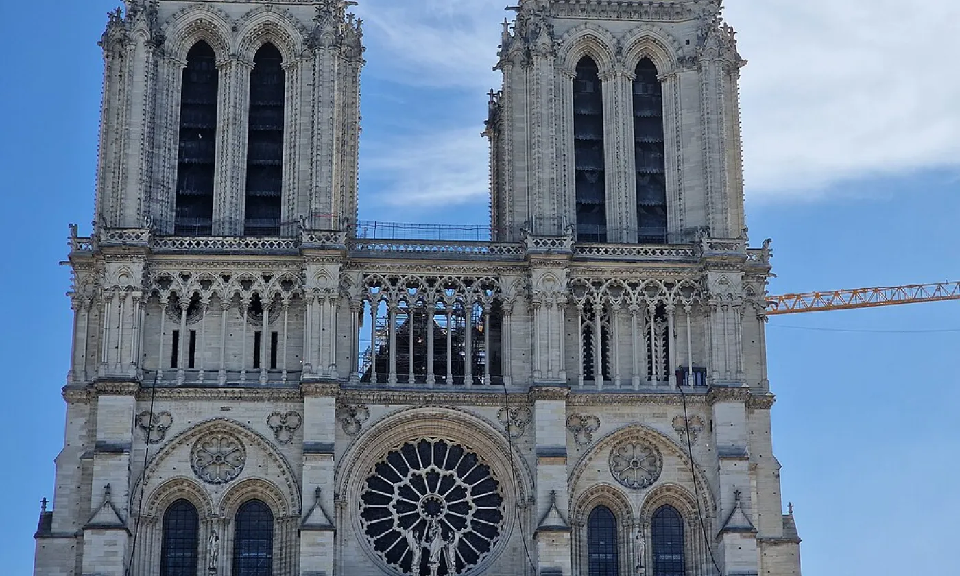 Notre-Dame de Paris ©Tom Corser, CC BY-SA 3.0 via Wikimedia Commons
