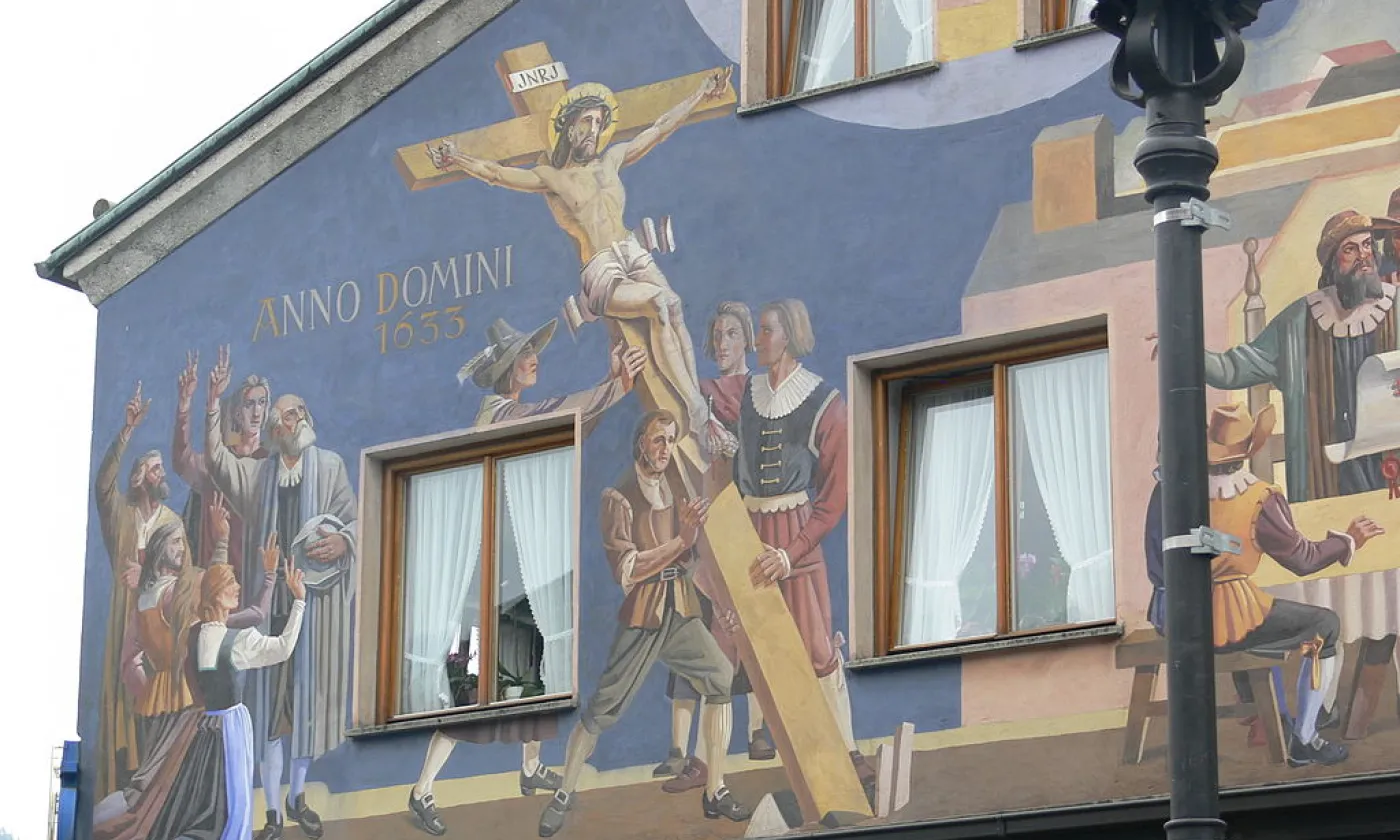 Fresque de la Passion du Christ à Oberammergau ©Andreas Praefcke, CC BY-SA 3.0 Wikimedia Commons