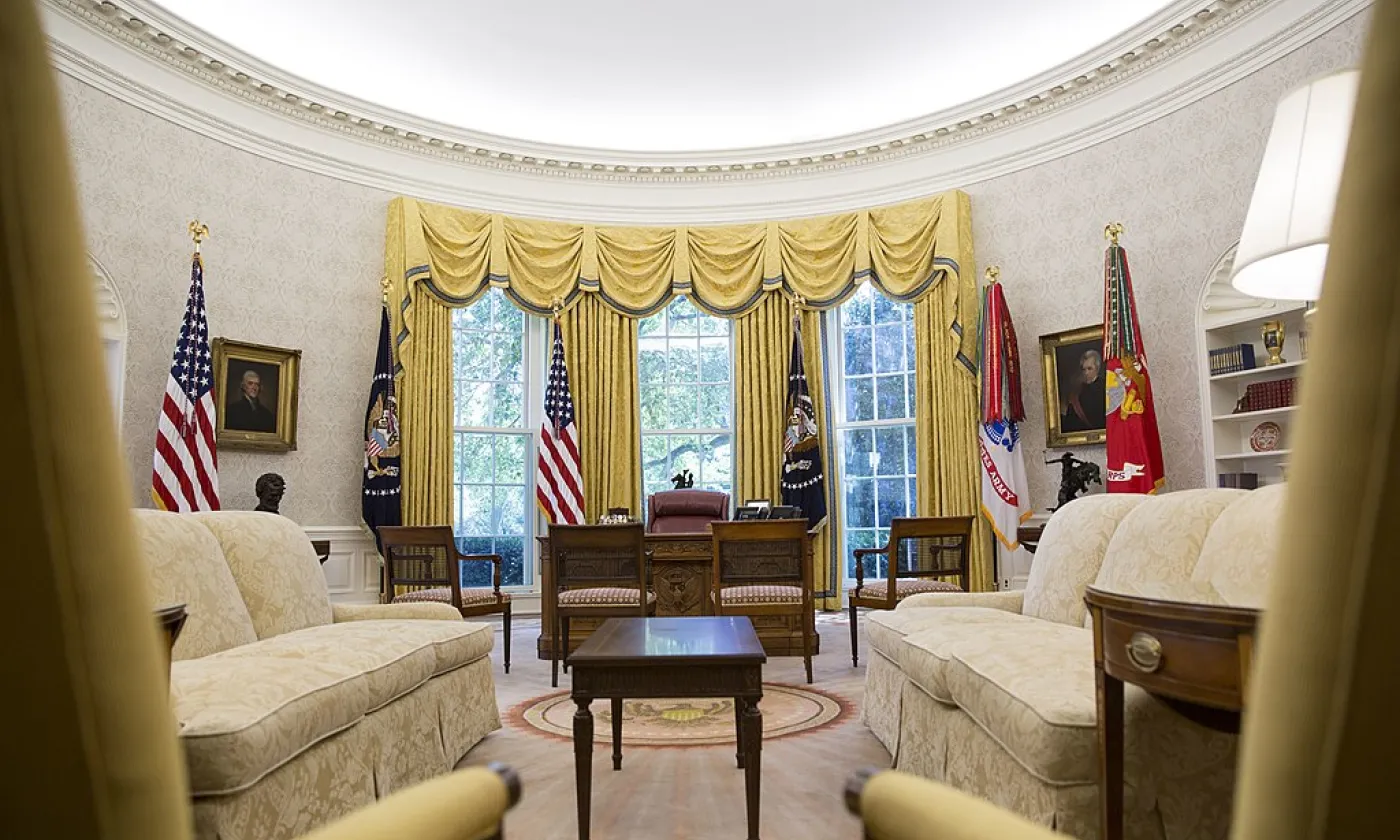 Le Bureau Ovale dans la Maison Blanche (2017) ©White House, Public domain, via Wikimedia Commons