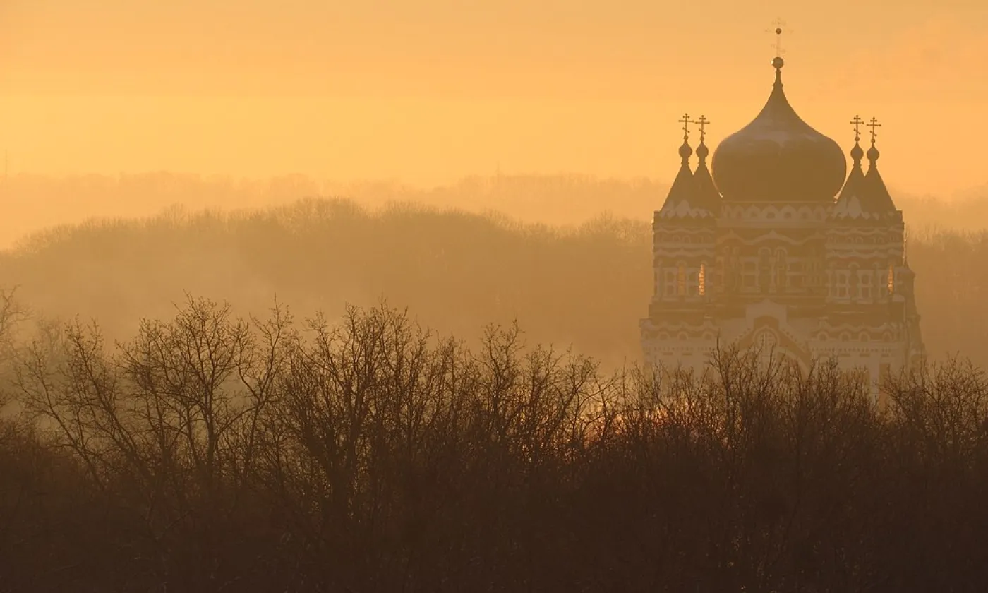 La cathédrale orthodoxe ukrainienne de Saint-Panteleimon à Kiev ©Константинъ Буркут, CC BY-SA 4.0 Wikimedia Commons