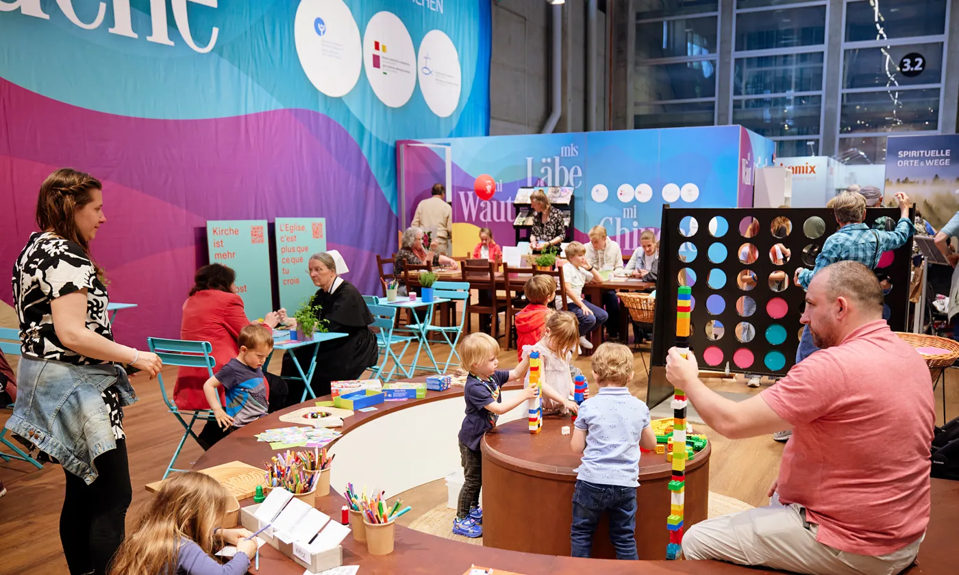 Le stand des Eglises lors du BEA 2025 DR