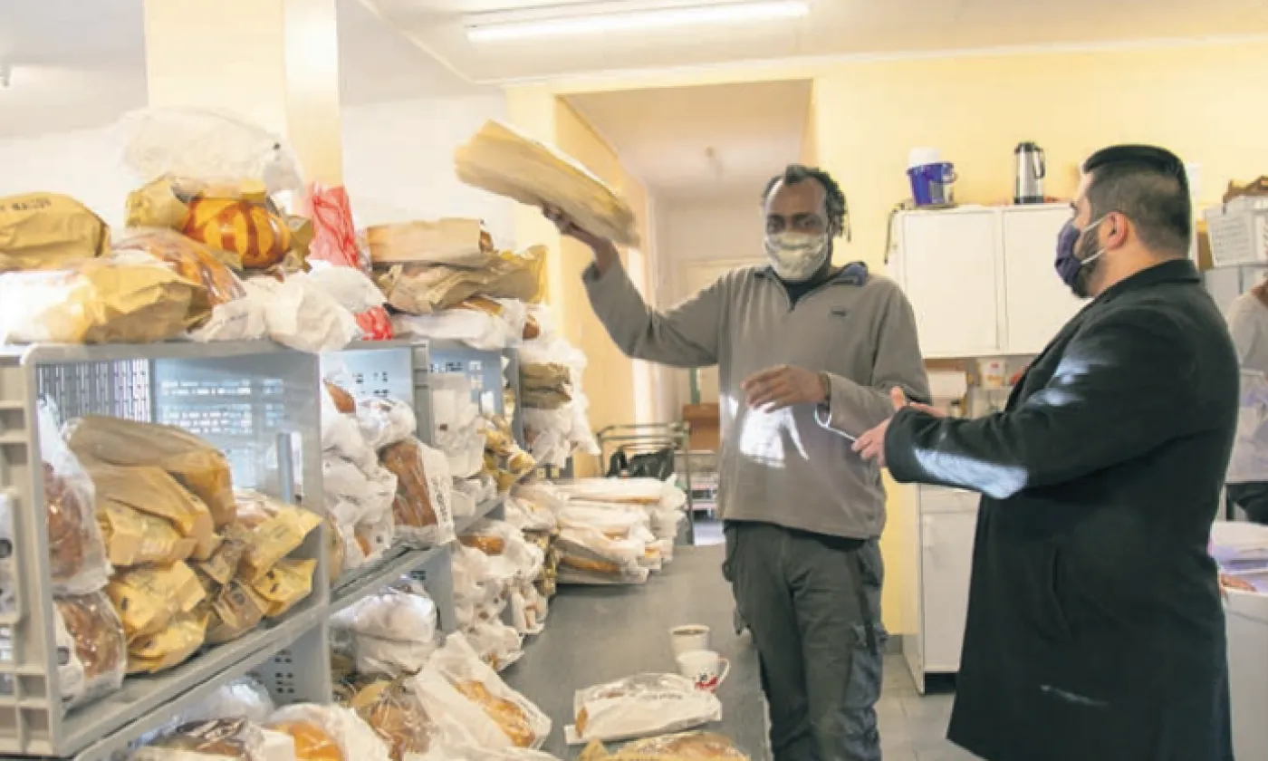 Collectif Partage a soutenu plus de 5000 personnes dans les montagnes neuchâteloises en distribuant des produits alimentaires. © Collectif Partage