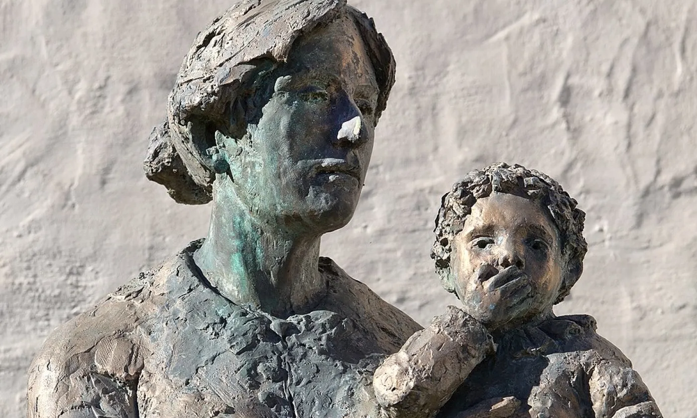 Dorothée de Flüe-Wyss (sculpture de Rolf Brem à Sachseln, 1991) ©Wikimedia Commons/Roland Zumbuehl/CC BY-SA 4.0