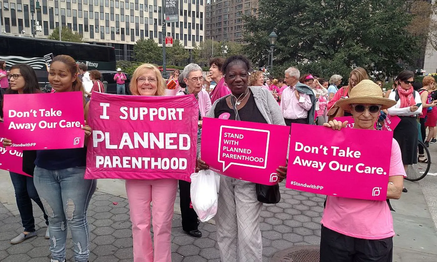 Manifestation en soutien du "Planned Parenthood" ©Wikimedia Commons (The All-Nite Images / CC BY-SA 2.0)