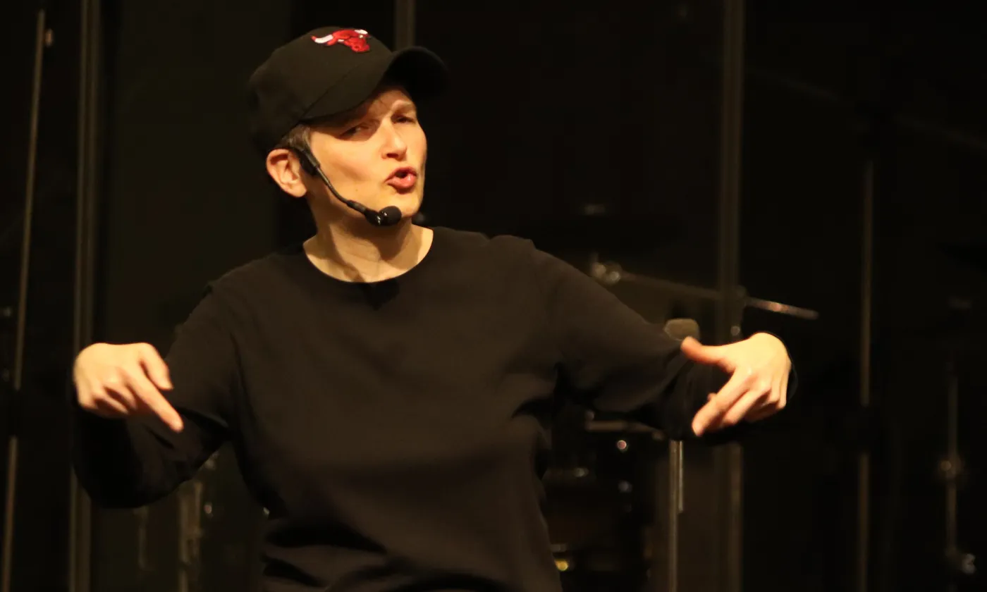 La pasteure Françoise Dorier se met dans la peau de nombreux personnages. DR