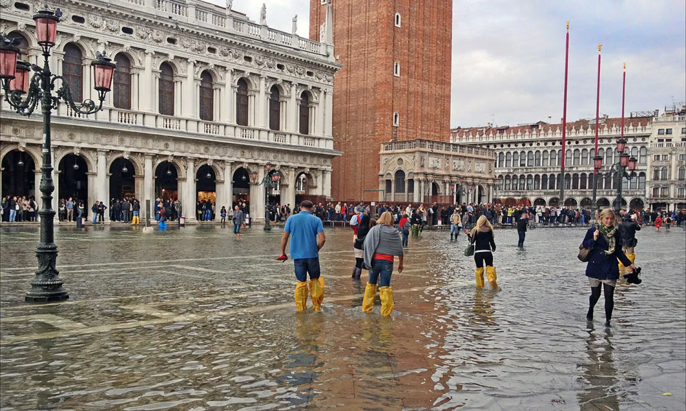 Place Saint-Marc à Venise ©Wikimedia Commons/Jean-Pierre Dalbéra/CC BY 2.0