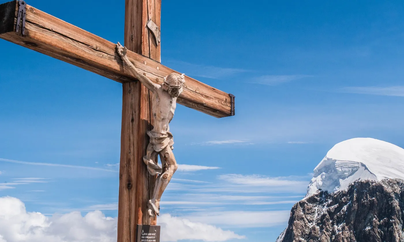 Une croix au sommet du Breithorn CC0 / Pixabay / Heidelbergerin