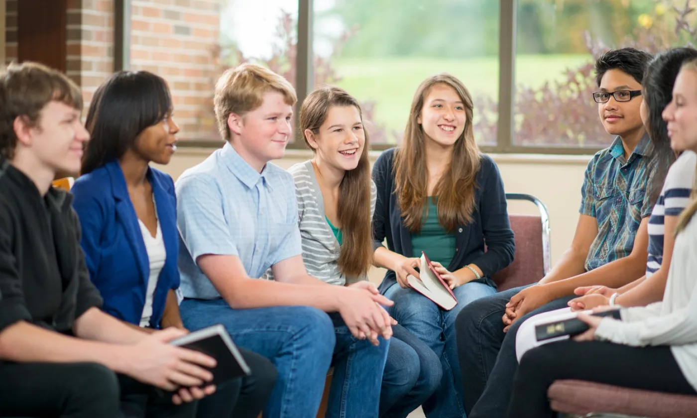 Culte de l’enfance, «caté», suivi pastoral, l’Eglise accorde une place particulière aux plus jeunes. ©iStock