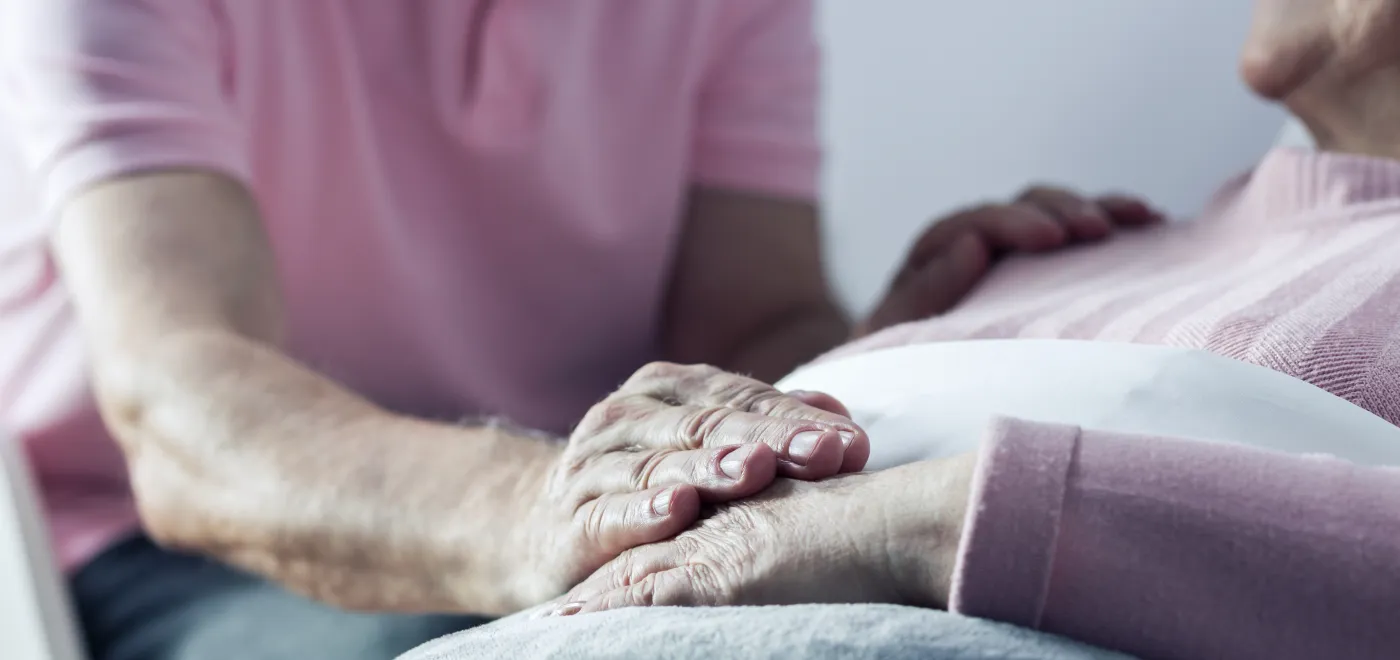Être auprès de ceux qui en ont besoin @ iStock/ Katarzyna Bialasiewicz