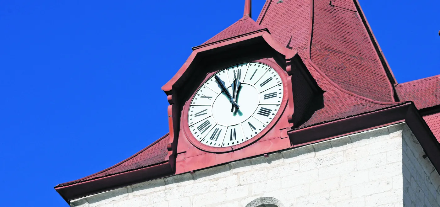 Faire sonner ses cloches ou immobiliser les aiguilles de ses horloges sur midi moins cinq, pour symboliser l’urgence climatique. Une action suivie par 212 églises au moins, de Saint-Gall à Montreux, le 28 septembre dernier à l’initiative de diverses organisations membres de l’Alliance climatique, qui réunit 80 organisations pour une politique climatique durable. www.alliance-climatique.ch © P. Bohrer