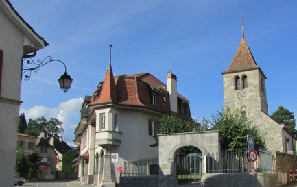 Temple de Bevaix (©René Hourdry, CC BY-SA 4.0 Wikimedia Commons)